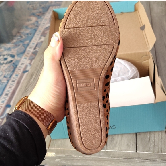 NEW TOMS Kelsey Boots In Cheetah Printed Suede Size Women's 6.5 - Picture 7 of 10